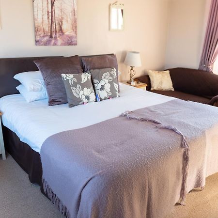Armeria Wells-next-the-Sea Extérieur photo