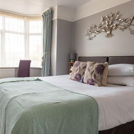 Armeria Wells-next-the-Sea Extérieur photo